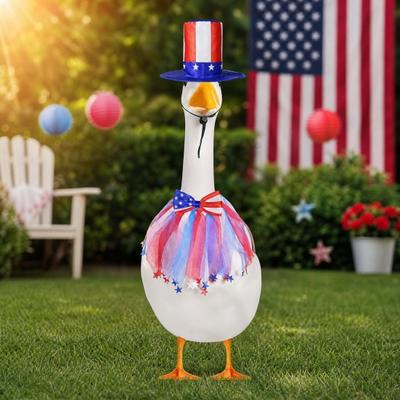 1 Set July 4th Goose Outfits, Patriotic Porch Goose Costume, Independence Day Apparel, Stars Stripes Hat Bow Tie for Lawn 23 Inch Goose Statue