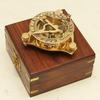 Messing Sonnenuhr Kompass mit Holzkiste Gravur Geschenk Nautische Dekoration Handgefertigt Steampunk Reisekompass