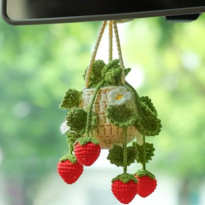 Cesta suspensa de crochê para planta de carro, planta de morango suspensa para decoração de carro, enfeites de carro para espelho retrovisor