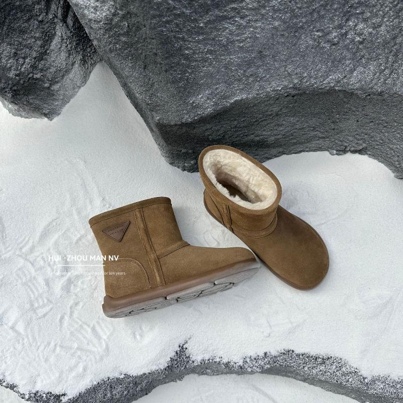 

Leather platform snow boots women s new winter velvet thermal cotton shoes wear height-increasing short boots with one pedal 40