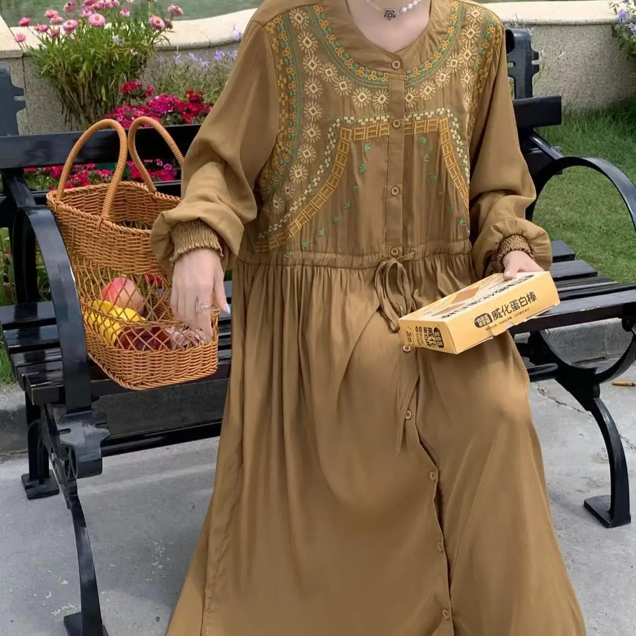 

Винтажный зеленый халат с длинным рукавом Осень Новый круглый вырез Вышивка Вечерние платья Дизайн с кулиской на талии Прямая одежда One Size хаки