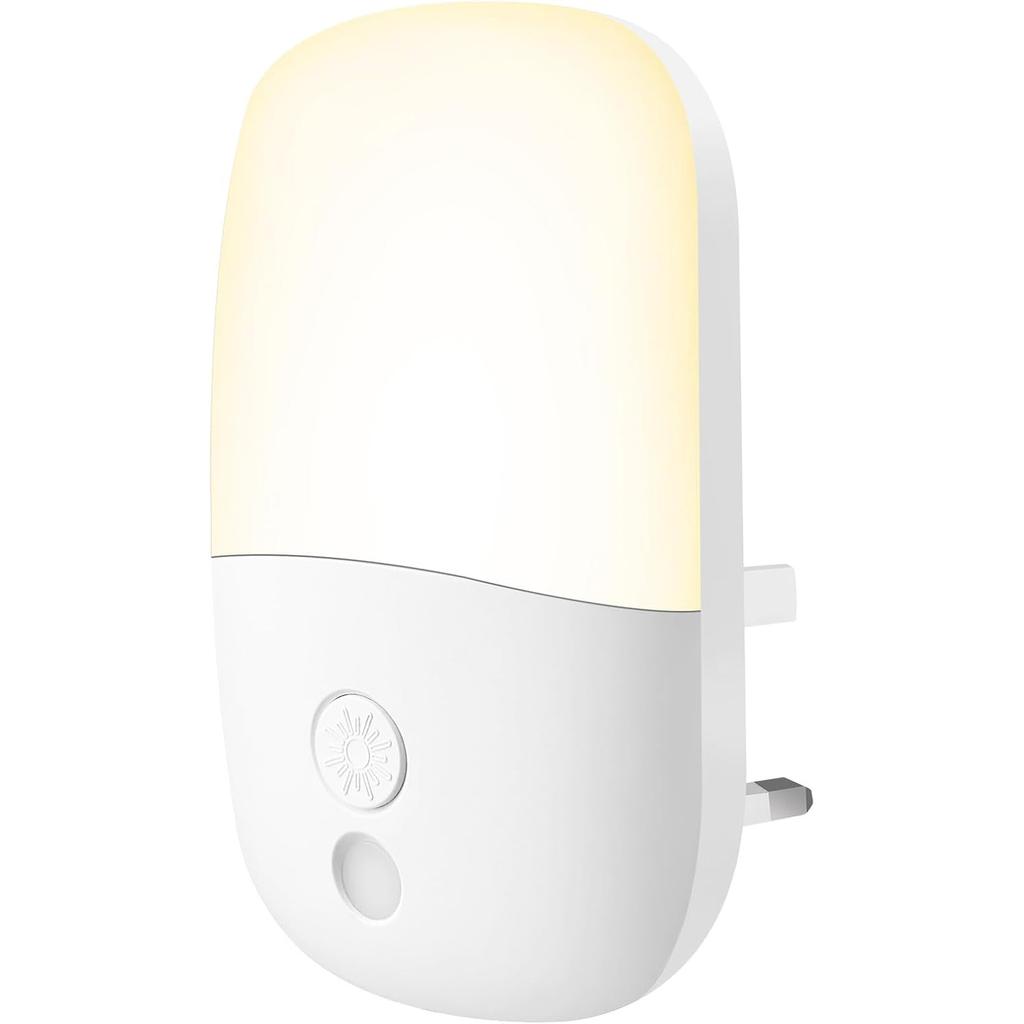 Plug in Night Light Warm White LED Nightlights with Smart Dusk to Dawn Sensor for Kids Nursery Ideal for Bedroom Bathroom