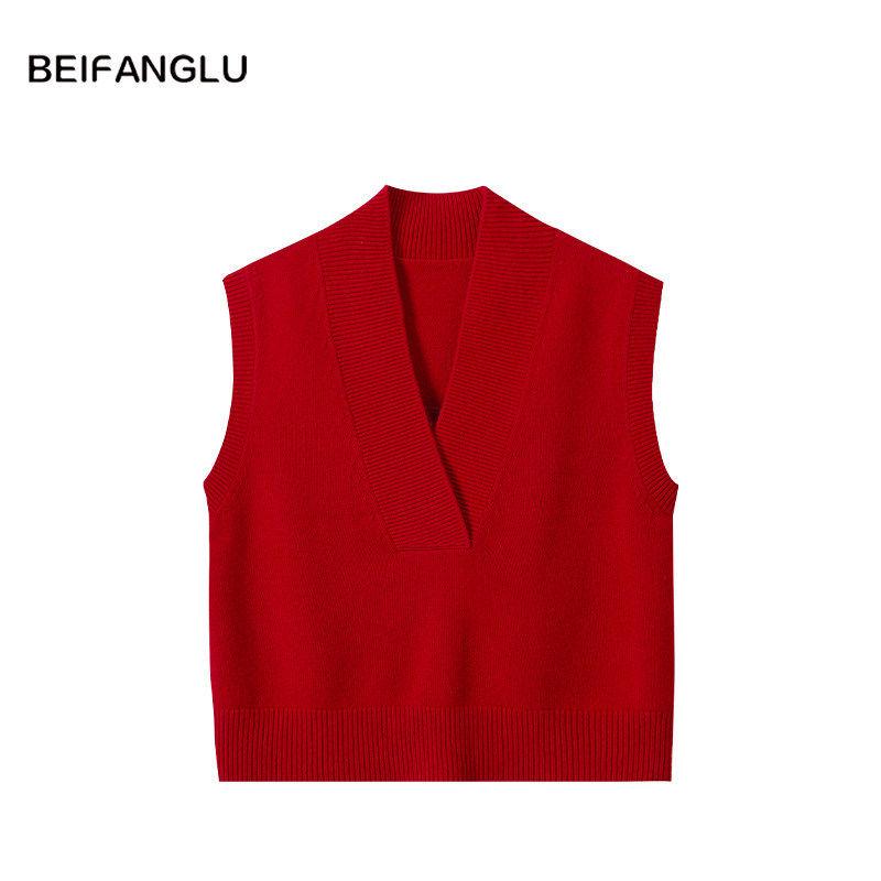 Northern Deer Merino Wool V-Neck Sleeveless Vest