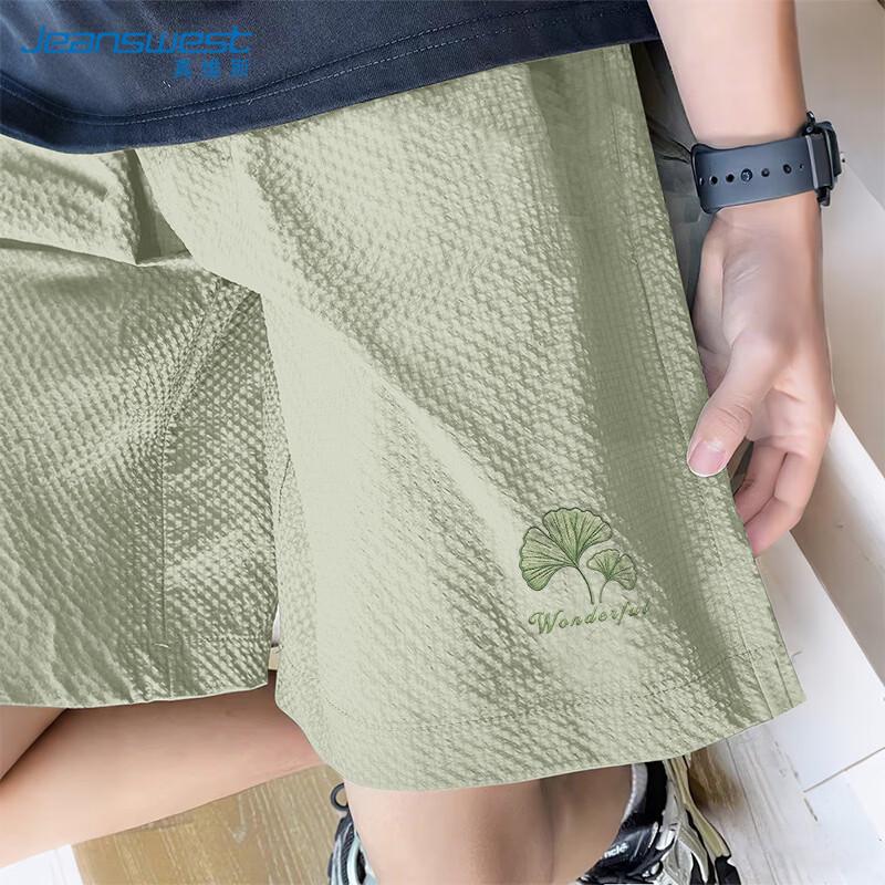 Jeanswest Men s Lightweight Breathable Seersucker Shorts L
