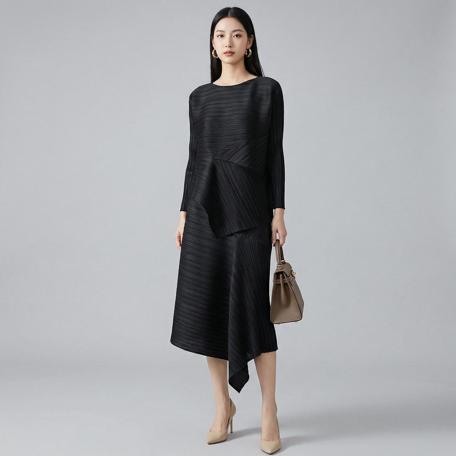

Women s High-End Japanese Miyake Two-Piece Set: Irregular Long-Sleeve Top & Loose Skirt for Spring Top Only чорний