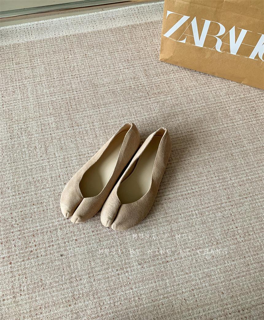 

2025 early autumn new niche Korean version shallow mouth single shoes sub-toe shoes pig trotters French women s shoes one pedal Doudou shoes 39 абрикосовый