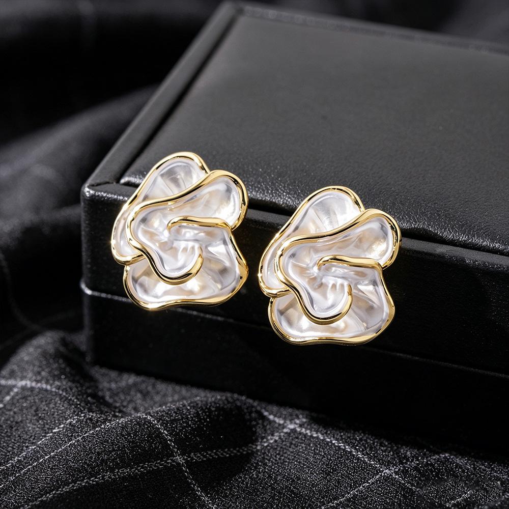 Retro Drip Glaze Flower Earrings: Light Luxury, Sweet Fashion, Versatile High-end Elegance for Women