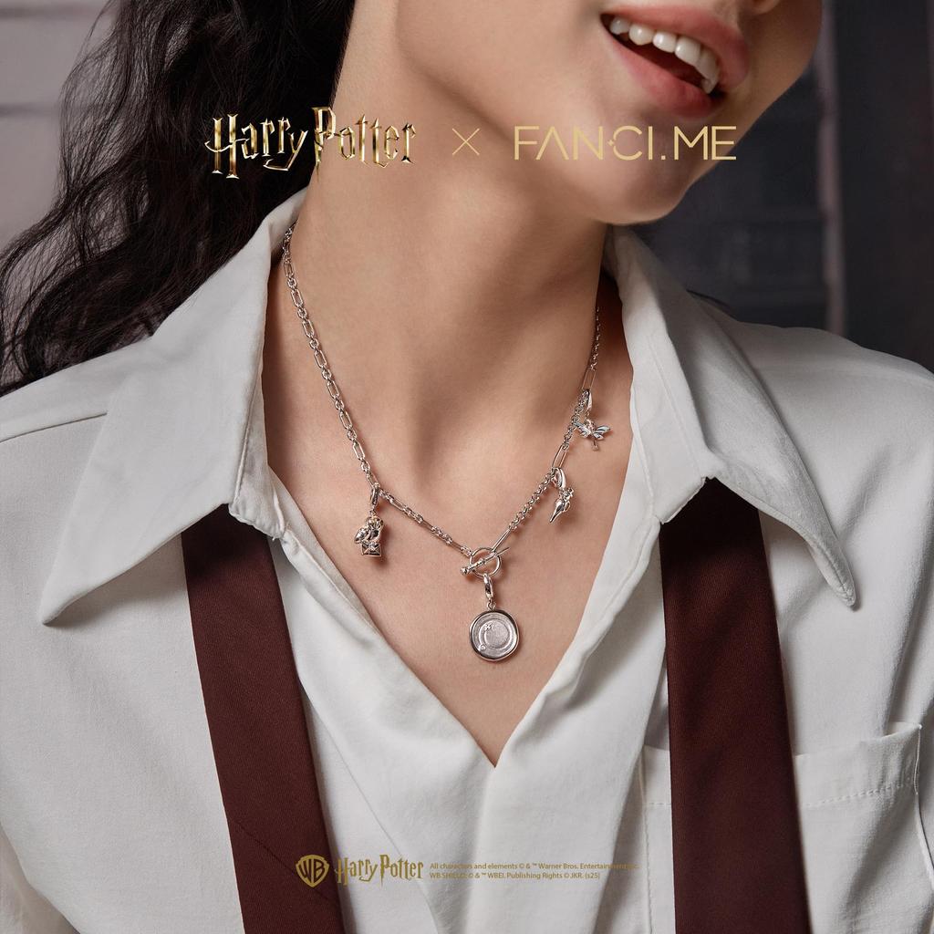 Official Harry Potter Flying Key Charm, Luminous and Glow-in-the-Dark Silver Necklace, Unisex, Free Hanging, Harry Potter, Halloween, Christmas Gift