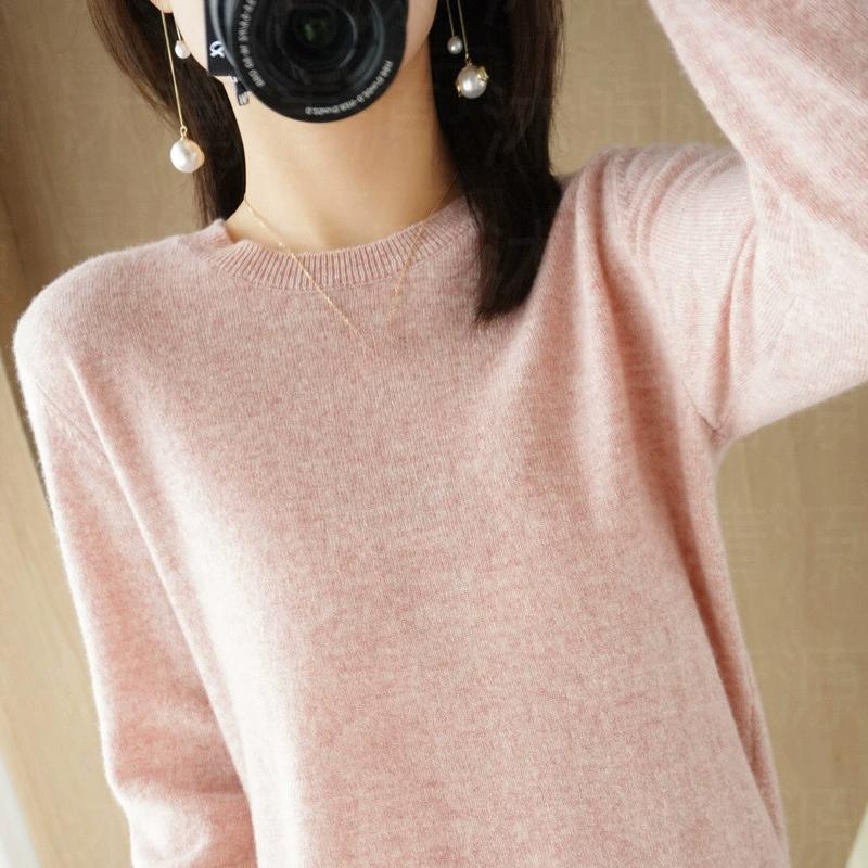 Autumn and Winter Round Neck Sweater Women's Pullover Knitted Sweater Solid Color Long Sleeved Women's Thin Short Base Shirt