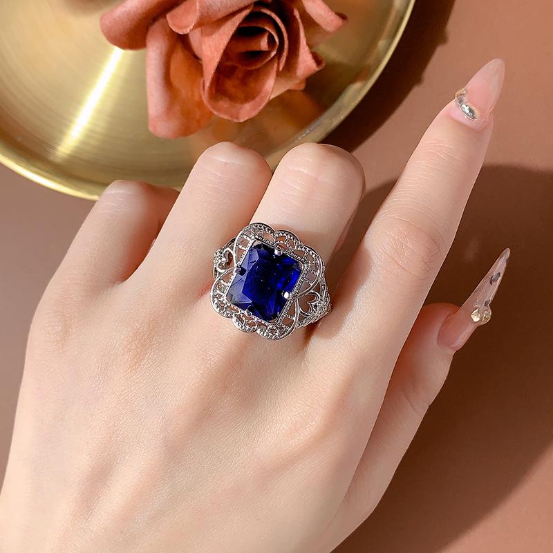 

Men S And Women S Inlaid Alloy Tide Zircon Jewelry Ring Independent Station Ring Non no. 6