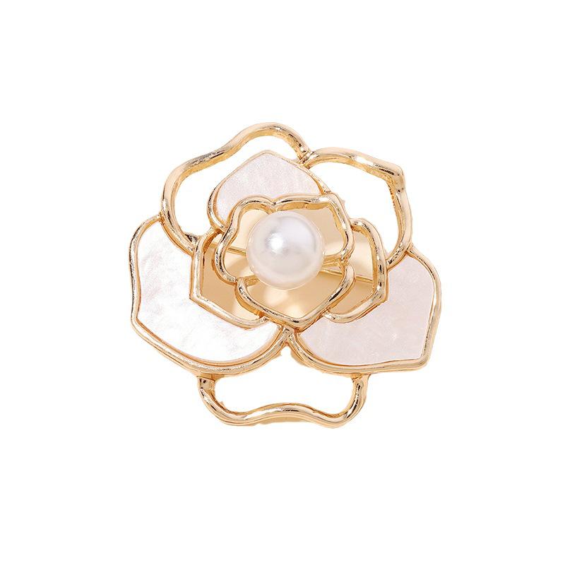 Elegant Pearl Flower White Brooch – Women's High-End Imitation Shell Corsage Pin with Unique Design