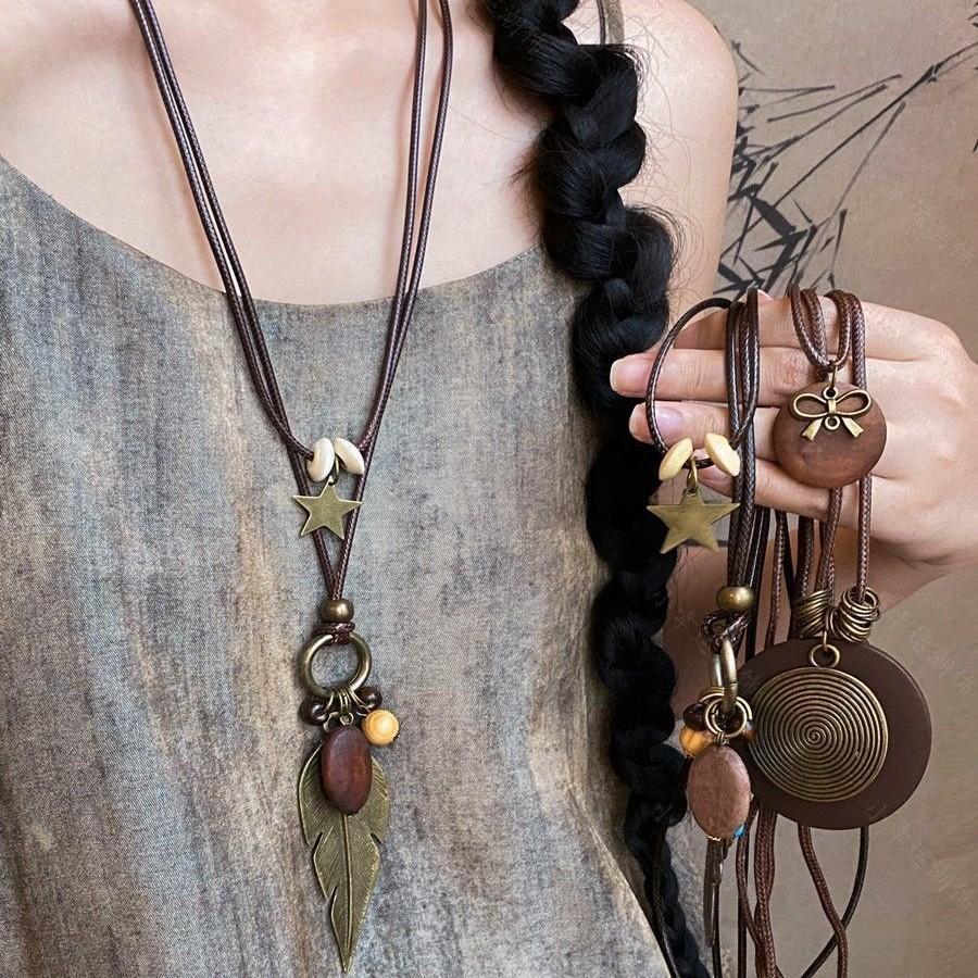 Bohemian flower pendant necklace niche retro versatile collarbone chain fashion temperament high-end jewelry