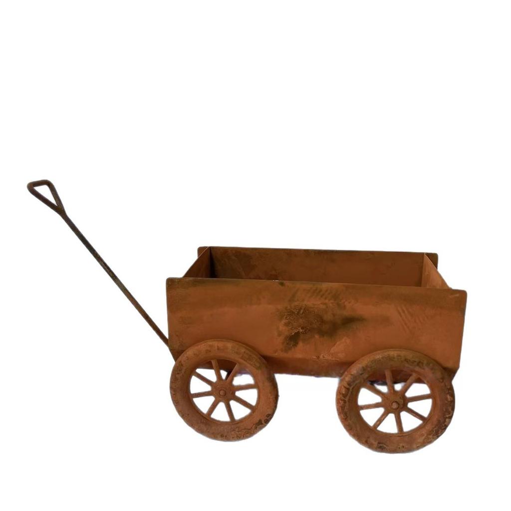 Gartendekoration: Kleiner Wagen mit Blumentopf