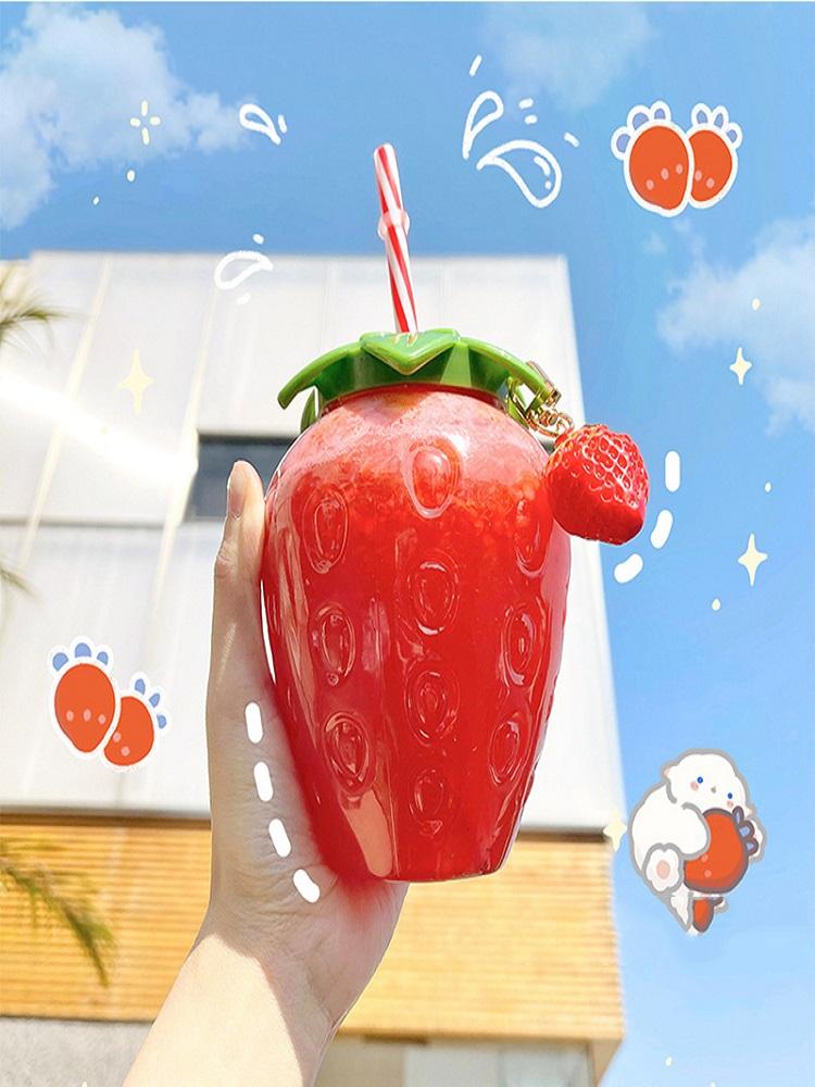 500ml roztomilý jahodový hrnek se slámkou a jahodami zdobený vysoce kvalitní plastový hrnek přenosná láhev na vodu hrnek