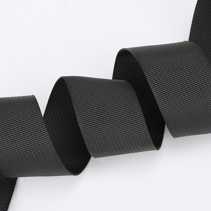 Geantă Unisex Multifuncțională Crossbody - Sling de Piept din Nailon Rezistent la Apă cu Buzunare Organizatorice