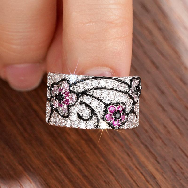 Meier Zweifarbiger floraler Ring: stilvoll, elegant und frisch mit einem Hauch von ländlichem Charme