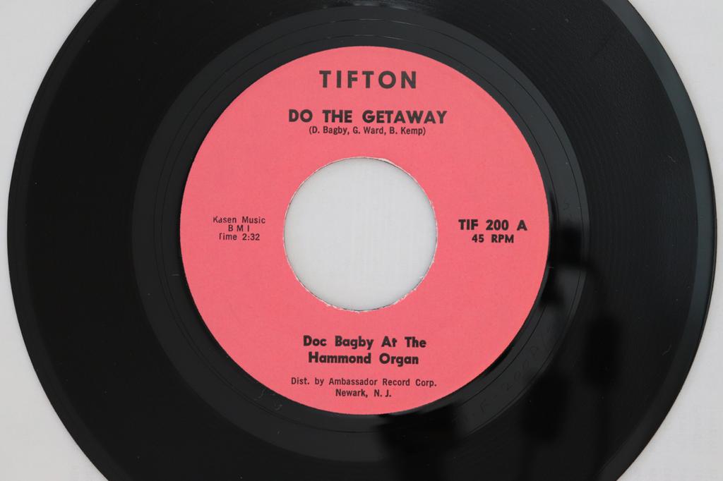 7inch Record DOC BAGBY - Do The Getaway / Mr. Hippy TIF200 Tifton US Soul/Funk Used