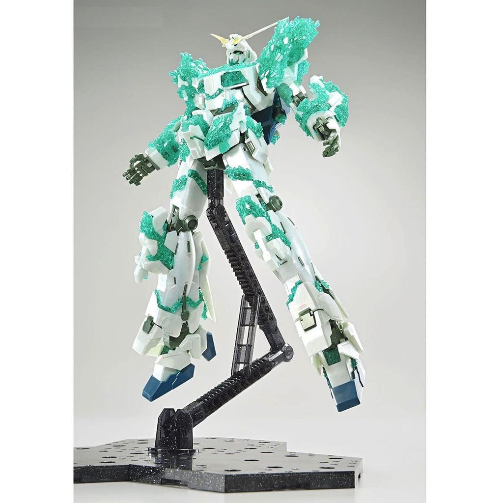 BANDAI MG Gundam Base Exclusive Unicorn Gundam of Mobile Suit Gundam UC 1/100 [Crystal Light] (Unicorn)
