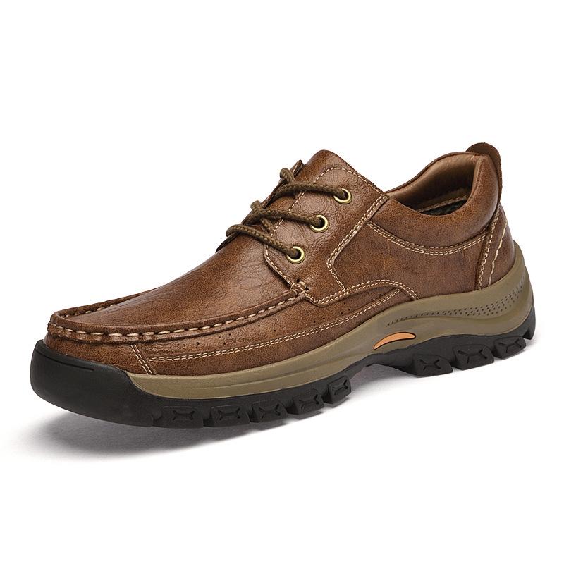Men's Retro Leather Driving Shoes - Durable, Wear-Resistant Casual Footwear for Spring.