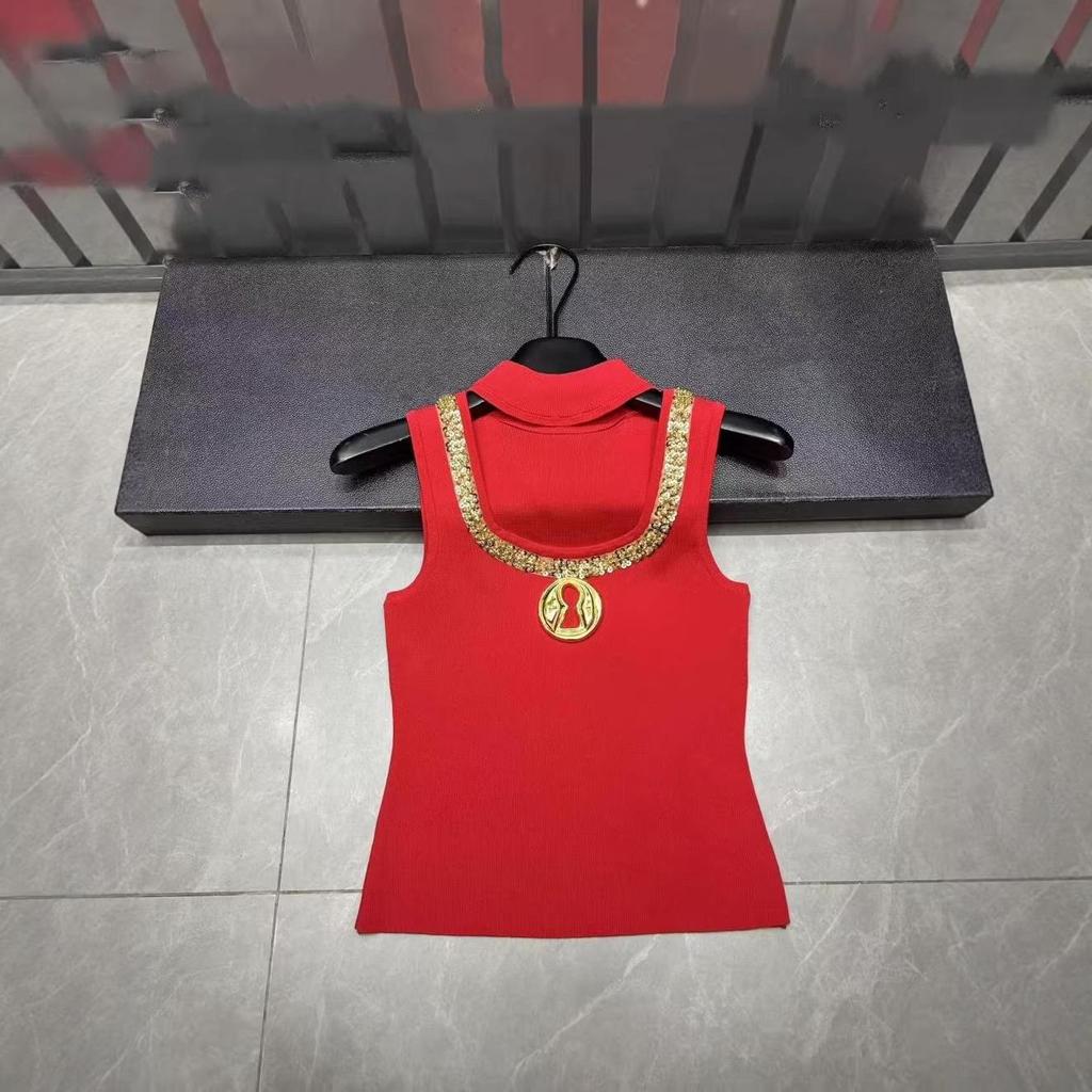 European Style Knit Halter Neck Vest with Metal Accessories - Slimming, Short, and Versatile
