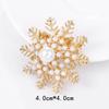 Luxury Temperament Shining Rhinestone Hollowed-out Snowflake Pearl Brooch for Women Corsage Pin Christmas Jewelry Accessories