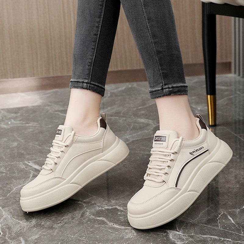 Board Shoes Women's 2025 Spring New Thick-soled Stepping On Shit Soft Leather with Skirt Versatile Super Fire Casual Little White Sports Shoes