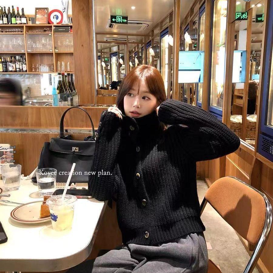 

Кардиган вязаный на лацкане в корейском стиле: Женский свободный свитер, молодящий, для осени и зимы One Size чёрный