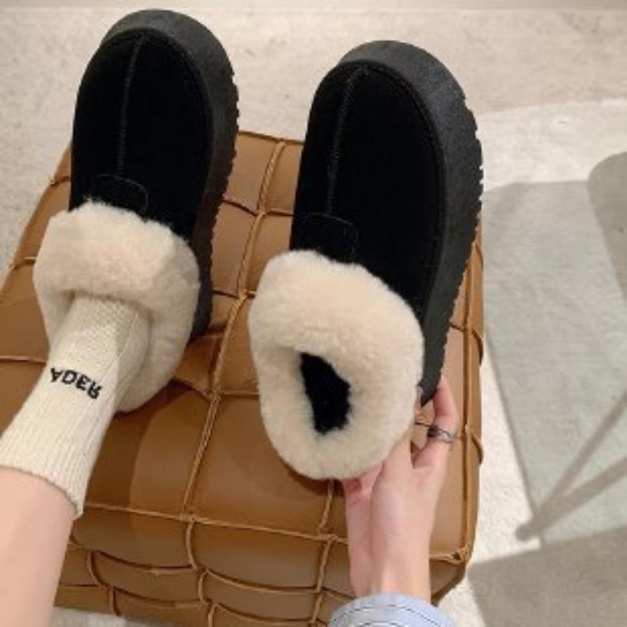 

Маленькие толстоподошвенные низкие зимние ботинки женские анти-велюровые меховые интегрированные ежегодные зимние пушистые хлопковые туфли на одной педали 40 чёрный