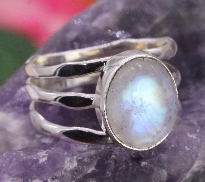 

Кольцо с лунным камнем, двухцветное кольцо, кольцо ручной работы, обручальное кольцо, эффектное кольцо, серебро 925 пробы, изысканное кольцо 10