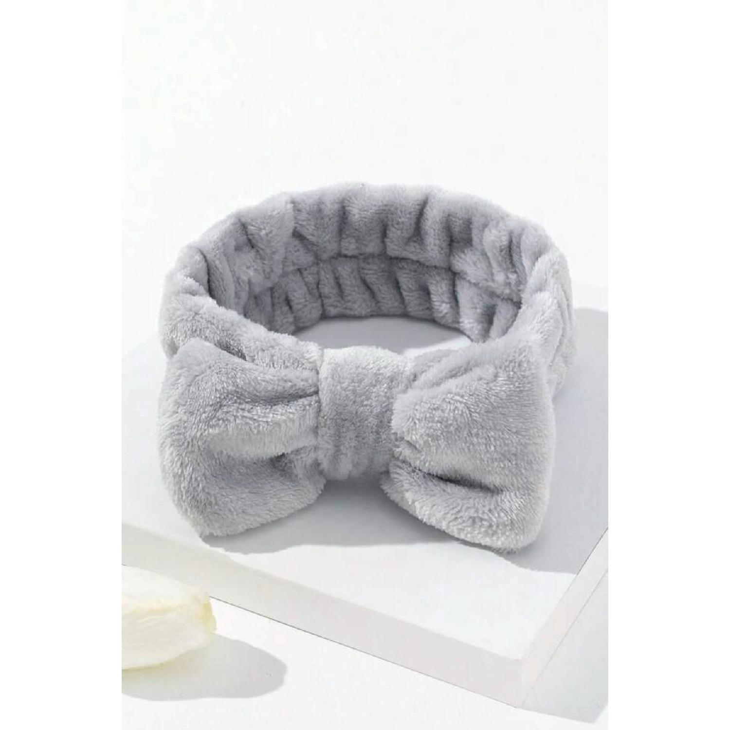 

Plush Colorful Bow Makeup And Bath Tape сірий колір