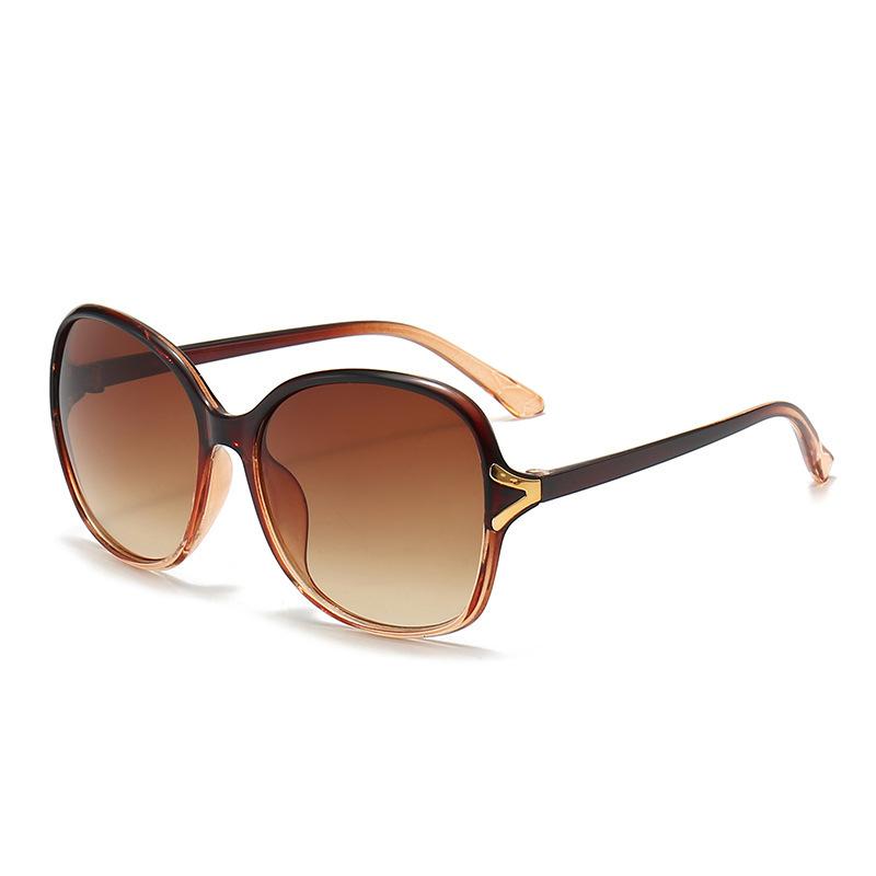 

New Fashionable High-End Retro Face-Enhancing Small UV Protection Driving Large-Framed Sunglasses For Women 2605 коричневый