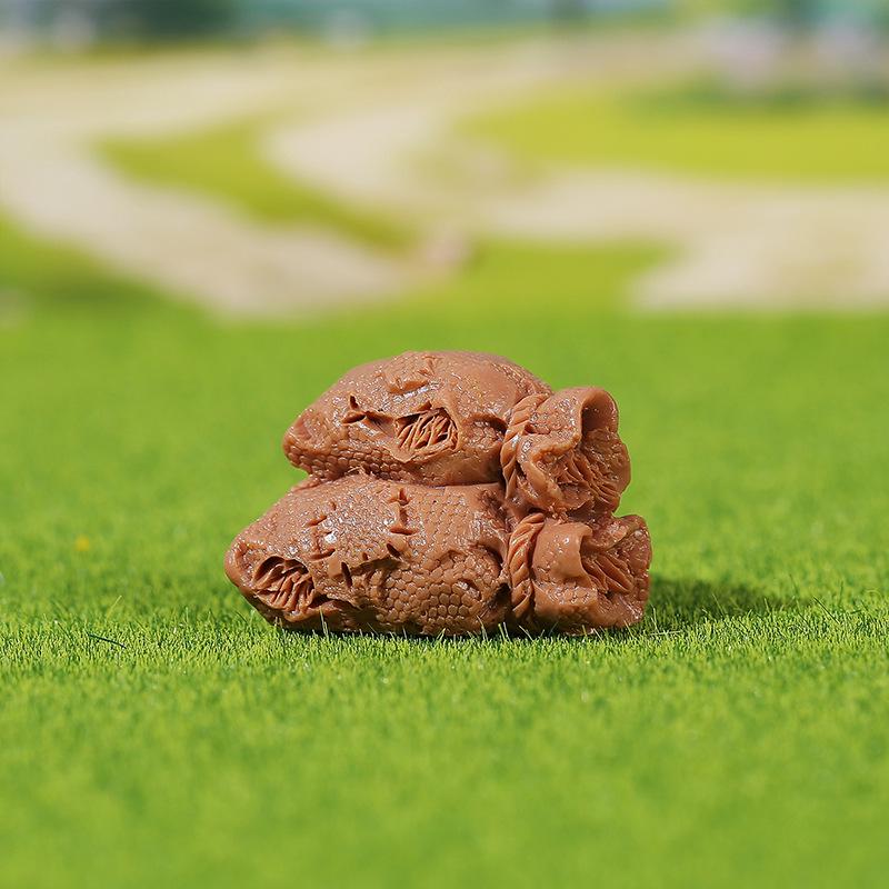 Farm Animal Role-Play Set: Thatch Hut & Hay Bale Miniatures for Early Education