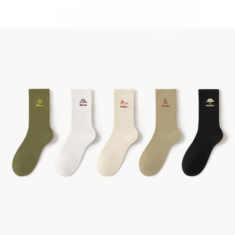 

5 Pairs of New Spring and Autumn Women s Embroidered Mid-top Socks 5 Pairs бежевий