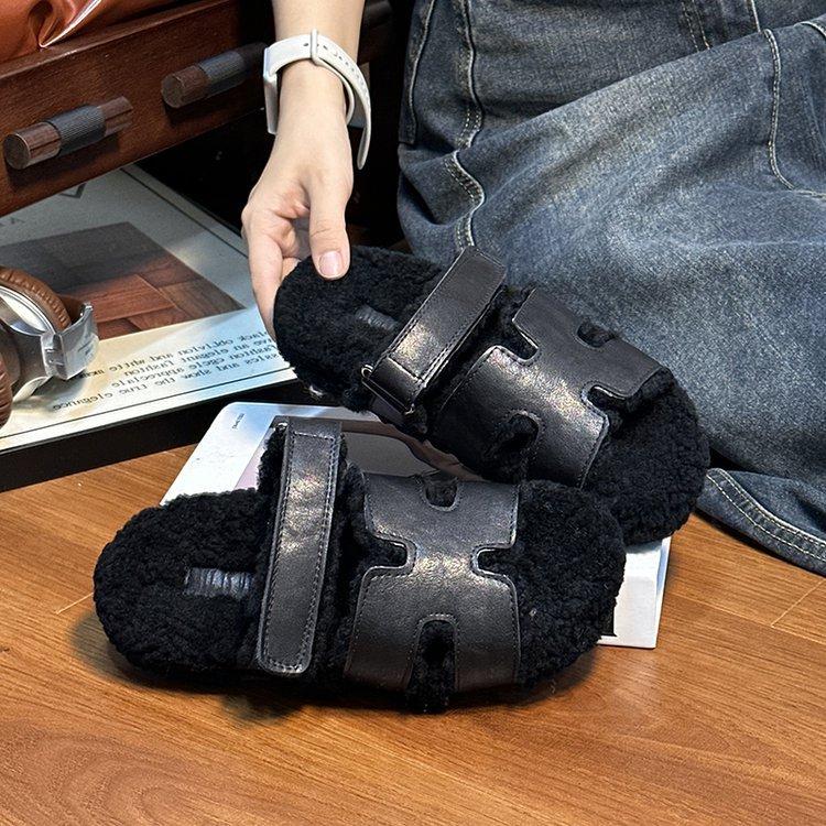 European goods 2025 autumn and winter new leather thick-soled lamb wool slippers women wear Internet celebrity flat-bottomed lazy wool slippers