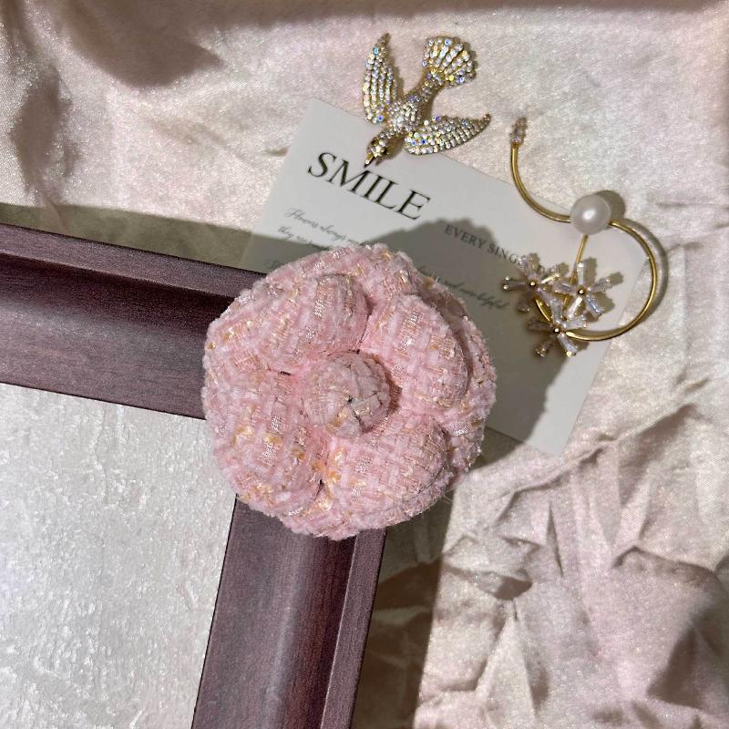 French Style Fabric Camellia Brooches Vintage Elegant Flower Lapel Pins For Women Fashion Wedding Party Badge Accessories Gifts
