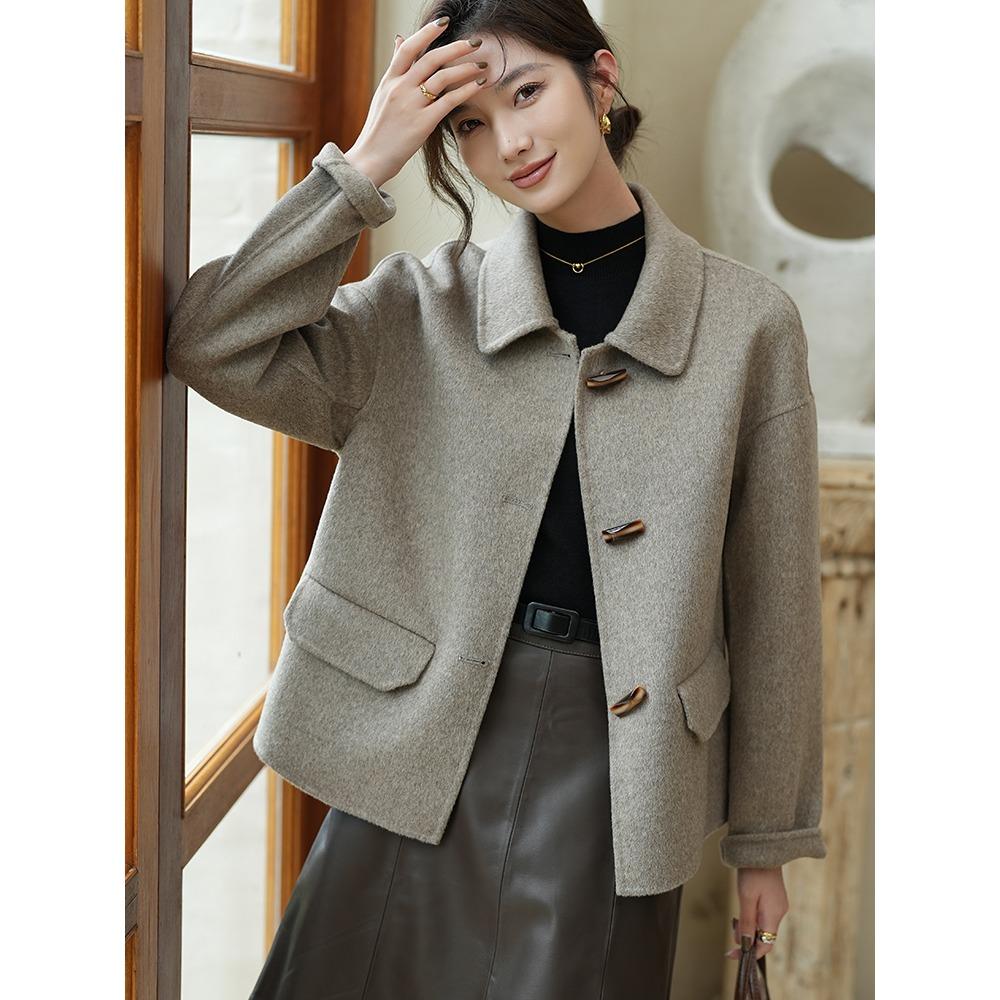 Fashionable and High-end Women's Short Woolen Coat with Horn Button and Long Sleeves, Perfect for Autumn and Winter