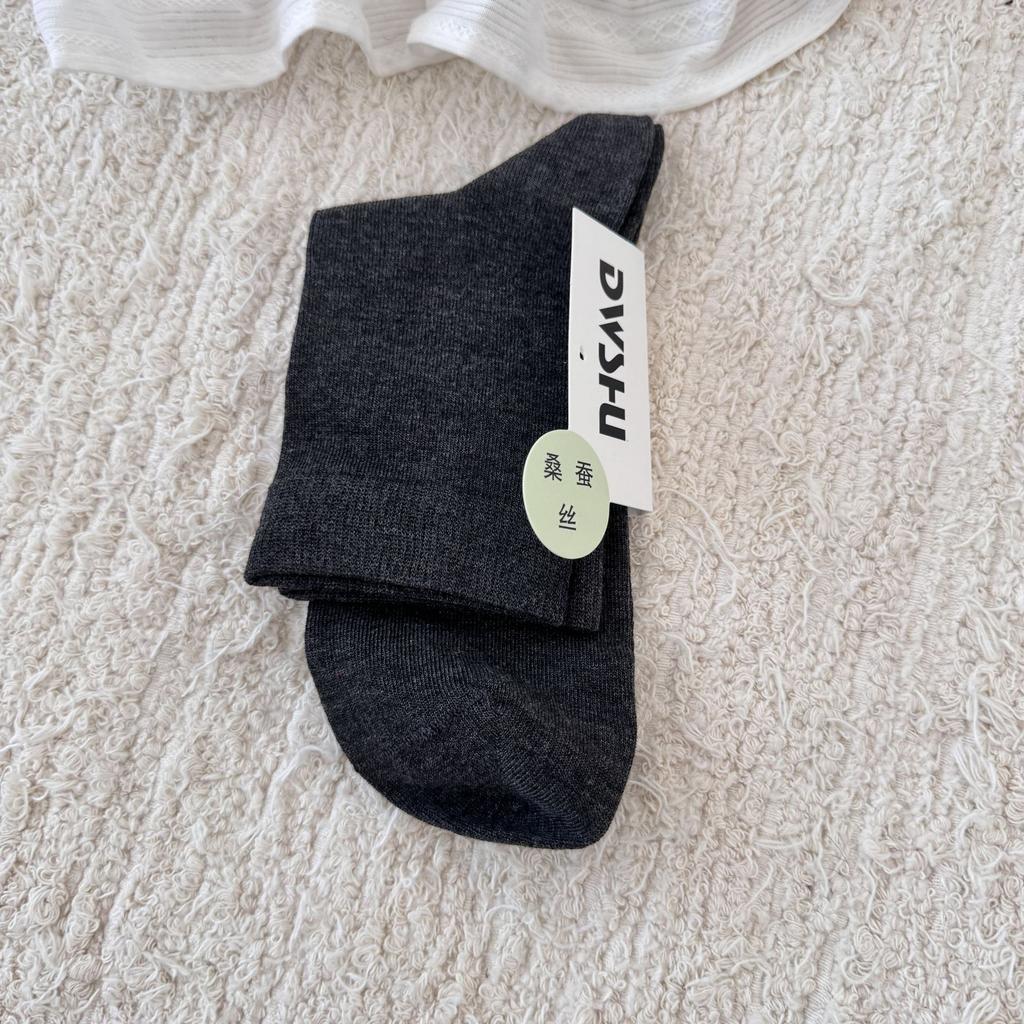 Mulberry Silk Breathable And Boneless Solid Color Simple Mid-Leg Socks Breathable And Sweat-Absorbing Thin Curled Women