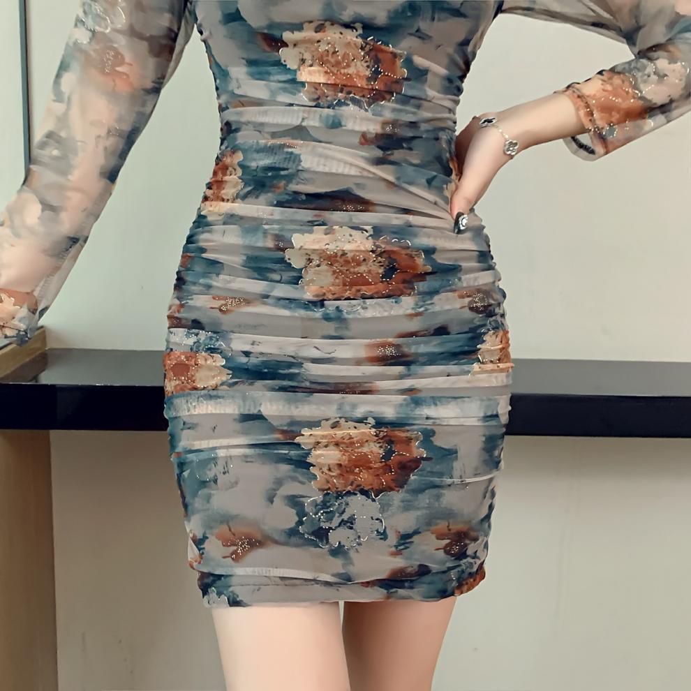 Elegant Floral Mesh Bodycon Dress - Square Neck, Pleated, Long Sleeve, Mini Skirt.