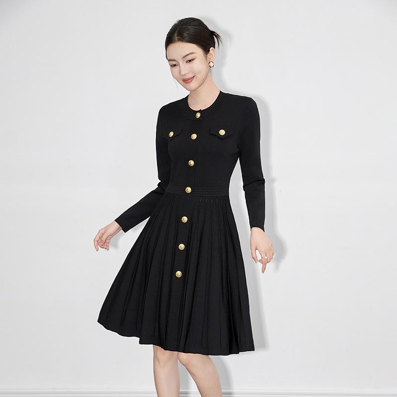 Xiao Xiang Celebrity Knitted Pleated Skirt Dress for Petite Women - Slim Fit, Versatile Short Bottoming Skirt