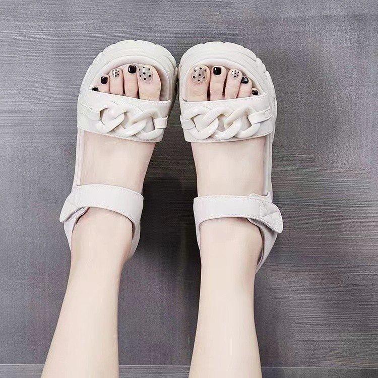 Roman Sandals Women's 2025 New Casual Versatile Not Tired Feet Thick Soles Outside Wearing Beach Women's Models with Skirts Shoes