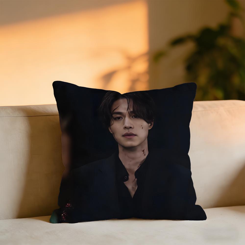 

Lee Dongwook Cushion Cover Cozy Velvet Throw PillowSoft Warm Cushion For Sofa Bed 30X30cm