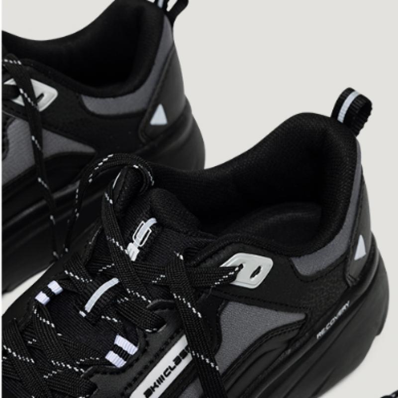Akiii Classic Bumper Trainer Black Gray