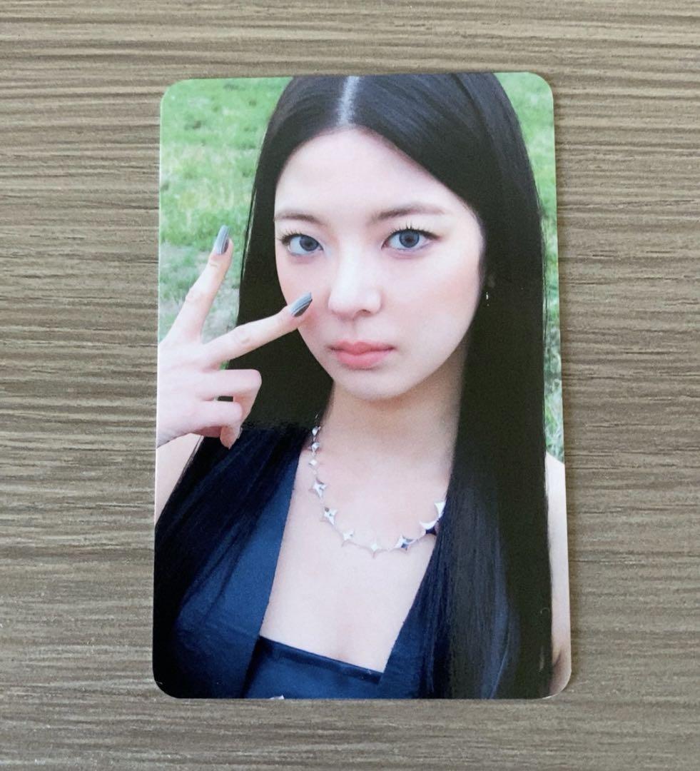 

[USED] itzy rear GWBG makestar pre-order limited behind trading card