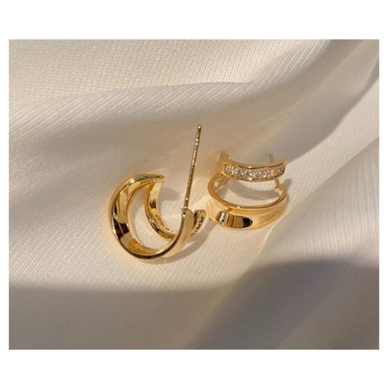 Women Elegant Niche Design Luxury Geometric Double C Circle Stud Earrings