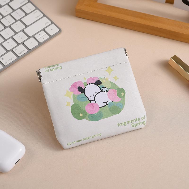 

Шикарная косметичка на кнопке: Компактный органайзер для помады и чехол для наушников