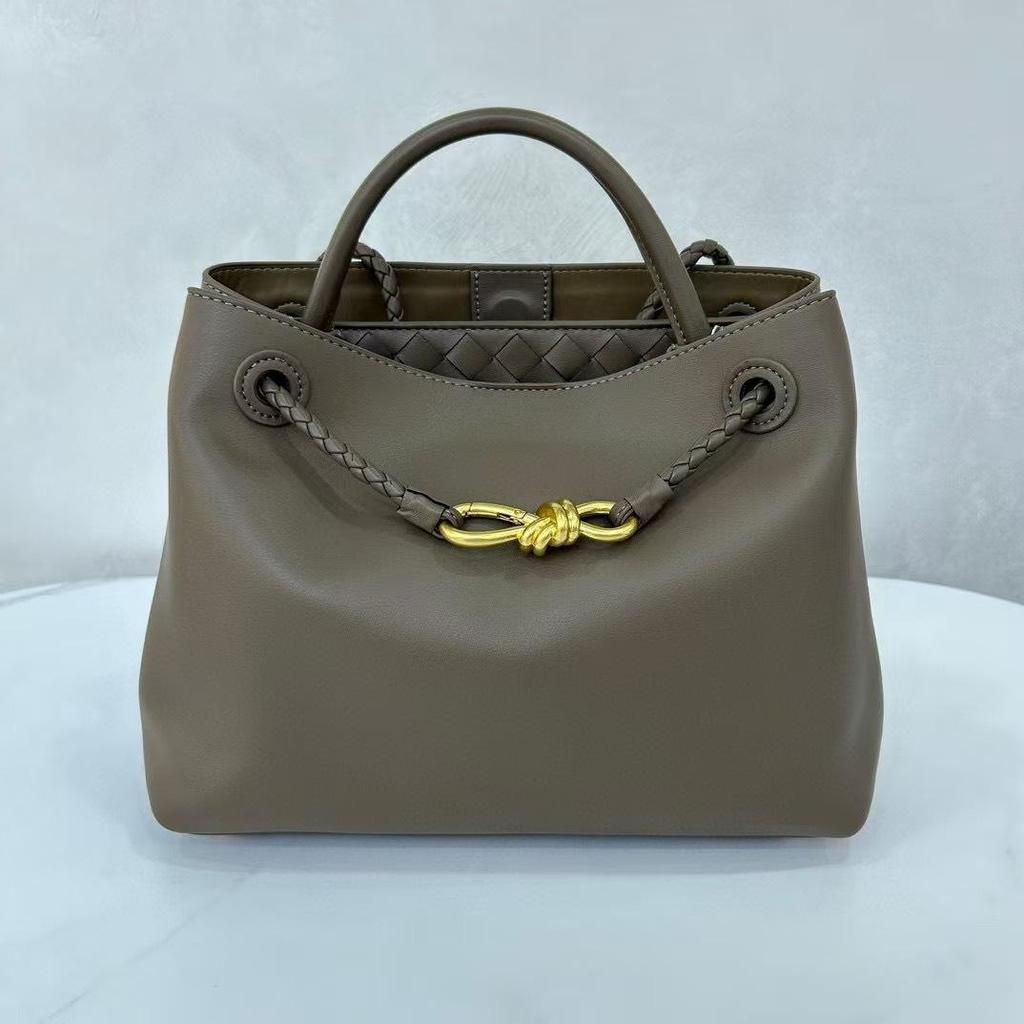 Women's 2026 New Texture Genuine Leather Large Capacity Tote Bag Women's Diagonal Cross Commuter Bow Single Shoulder Handbag