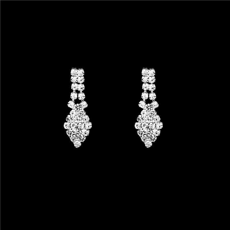 Elegant Diamond-Inlaid Necklace and Earrings Set - Luxury Fashion Jewelry Clavicle Chain Pendant