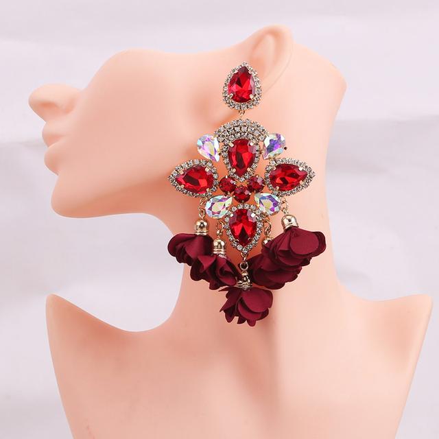 Aretes De Mujer Modernos Módní náušnice kapkové náušnice pro ženy Květinový střapec Náušnice Svatební Brincos šperky Dívka Dárky