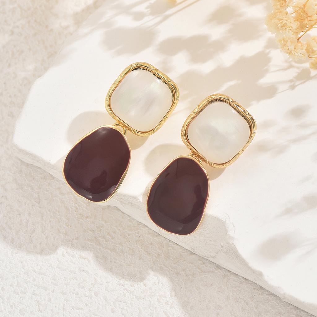 2025 New Geometric Fashion Women's Earrings, Niche High-end Setting with Red Gemstone Stud Earrings, Versatile Earrings for Women