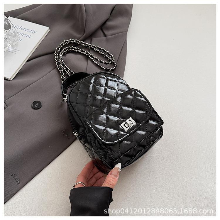 

Rhombus chain backpack women s fashion leisure niche design portable Korean version mini schoolbag trend travel backpack чёрный